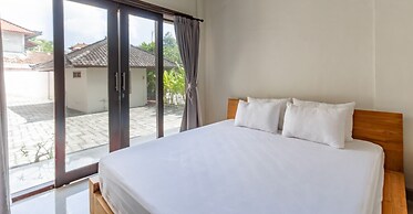 Collection O Near Seminyak Beach Formerly The Kumpi Hotel