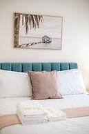 StayAU 6BRM Lakeview Villa Holiday Stay