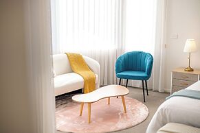 StayAU 6BRM Lakeview Villa Holiday Stay