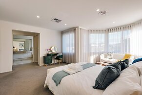 StayAU 6BRM Lakeview Villa Holiday Stay