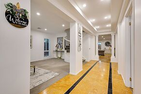 StayAU 6BRM Lakeview Villa Holiday Stay