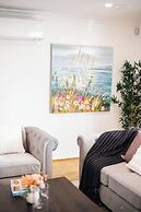 StayAU 6BRM Lakeview Villa Holiday Stay