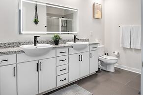 Spacious 2BD With Private Balcony and Free Parking