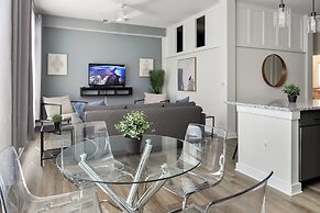 Spacious 2BD With Private Balcony and Free Parking