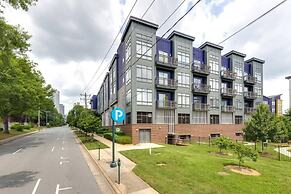 Spacious 2BD With Private Balcony and Free Parking