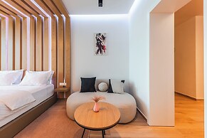 Marina Luxury Suites 101 Jacuzzi