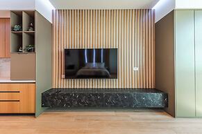 Marina Luxury Suites 101 Jacuzzi