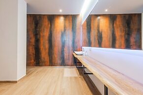 Marina Luxury Suites 101 Jacuzzi