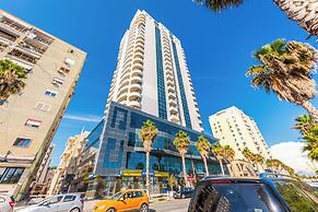 Marina Luxury Suites 101 Jacuzzi