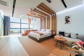 Marina Luxury Suites 101 Jacuzzi