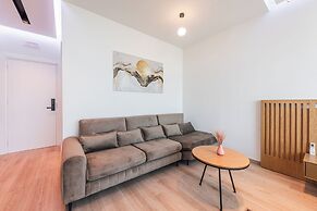 Marina Luxury Suite 102 Sea View