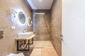 Marina Luxury Suite 102 Sea View