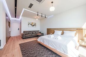 Marina Luxury Suite 102 Sea View