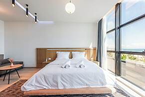 Marina Luxury Suite 102 Sea View