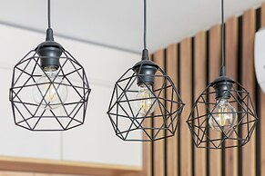 Apartment With Parking by Renters