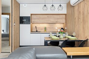 Apartment With Parking by Renters