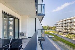 Apartment With Parking by Renters