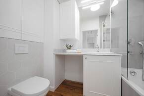 Bright Apartment for 3 People by Renters