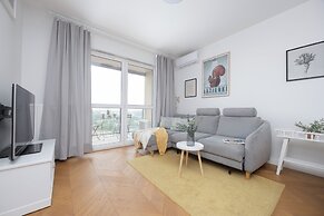 Bright Apartment for 3 People by Renters