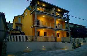 Fancy Apartments Dream