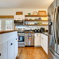 Victorian Lake Oasis