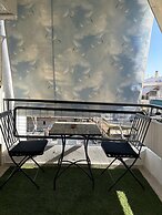 Piraeus Seaside Apartment Escape