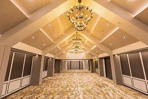 The Augusta Club & Resort