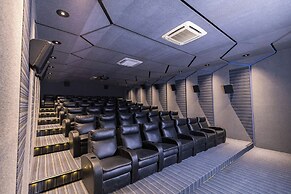 The Augusta Club & Resort