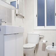 Prime Eixample Hideaway 6 Guests With Balcony by Myrentalhost