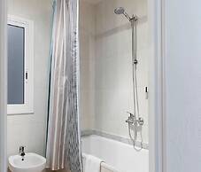 Prime Eixample Hideaway 6 Guests With Balcony by Myrentalhost