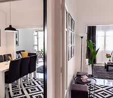 Prime Eixample Hideaway 6 Guests With Balcony by Myrentalhost