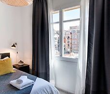 Prime Eixample Hideaway 6 Guests With Balcony by Myrentalhost