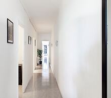 Prime Eixample Hideaway 6 Guests With Balcony by Myrentalhost