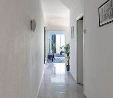 Prime Eixample Hideaway 6 Guests With Balcony by Myrentalhost