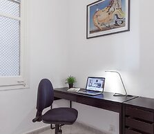 Prime Eixample Hideaway 6 Guests With Balcony by Myrentalhost