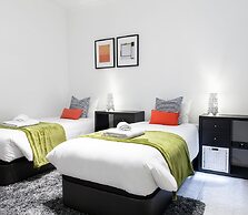 Prime Eixample Hideaway 6 Guests With Balcony by Myrentalhost