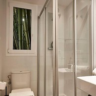 Charming Modern Apt in Trendy Gracia 5PP by Myrentalhost