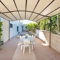 Lovely Family Villa in Modica
