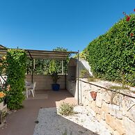 Lovely Family Villa in Modica