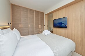 Luxury Designer Flat in Putney by Underthedoormat