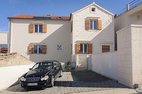 Apartment M&J
