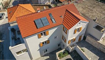 Apartment M&J