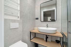 Modern Studio for 2 by Renters