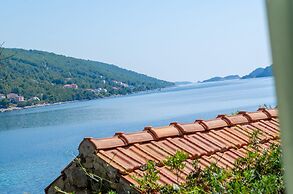 Seafront Apartments Olivera