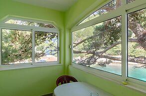 Seafront Apartments Olivera