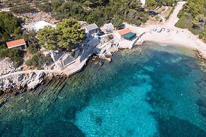 Seafront Apartments Olivera