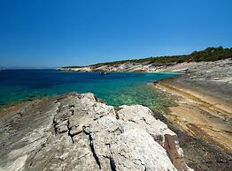 Seaside Apartment Franica