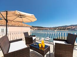 Seaside Apartment Franica