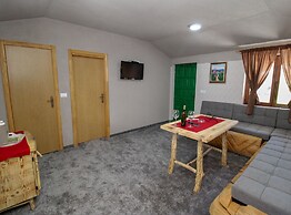 Ethno Village Dolina Mira