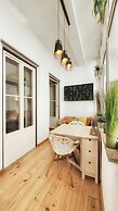 Frs002 Floresold Town: Elegant Studio W/ Patio